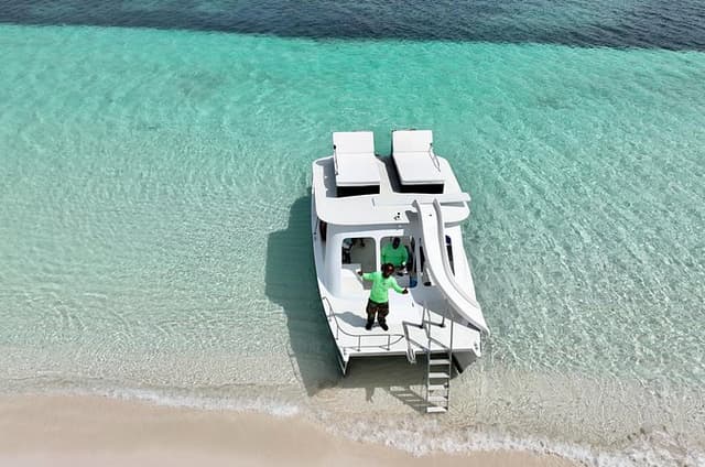 Private 4 Hour Power Catamaran Excursion in Grace Bay