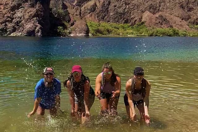 Hoover Dam Raft Tour with Transport & Swim in Black Canyon