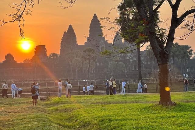 Angkor Wat Sunrise tour with Small - Group and Guide tours