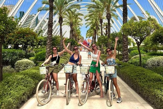 Valencia: All In One Daily City Tour by Bike and E-Bike