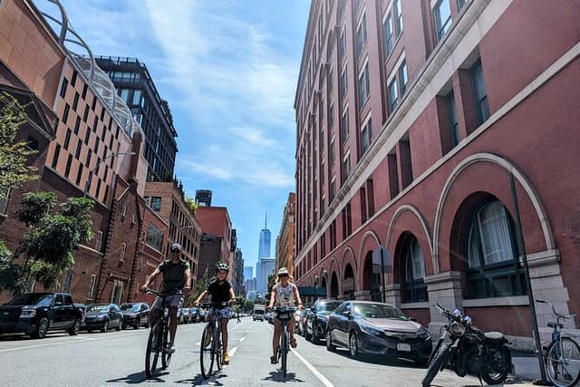 Radical & Weird History Bike Tour of New York City