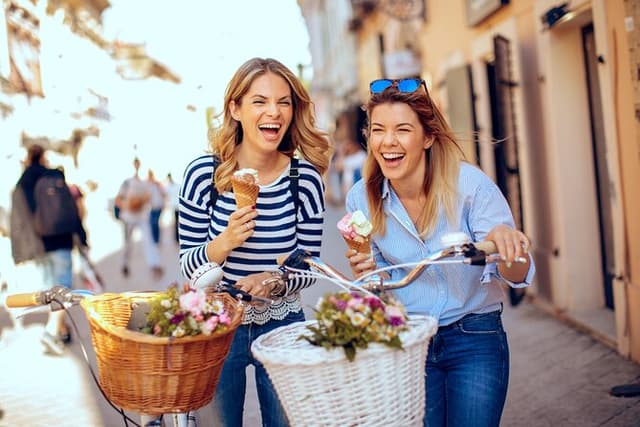 Private Bike Tour of Graz Top Attractions with Guide