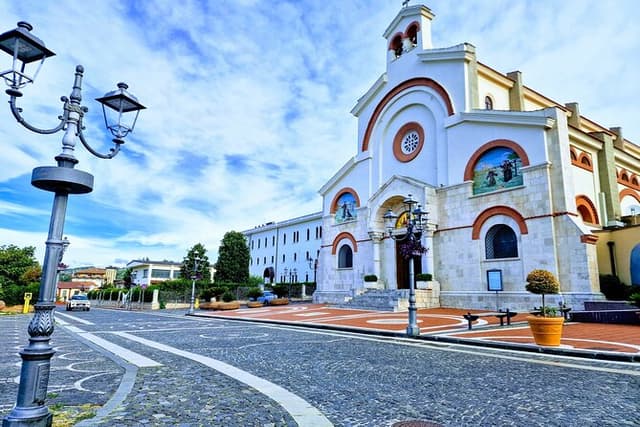 Padre Pio's Shrine and Pietrelcina Private Day Tour from Rome