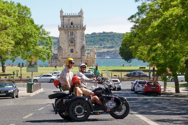 Private Lisbon sidecar tour – Belém, views & sensations
