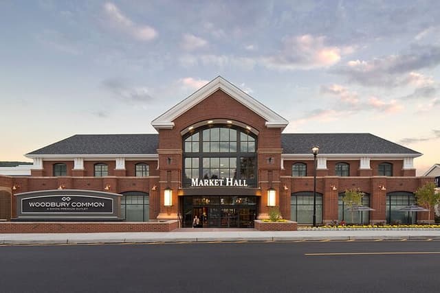 Black SUV - 7hs Staying Woodbury Outlets - Up to 6pax - Free Tax