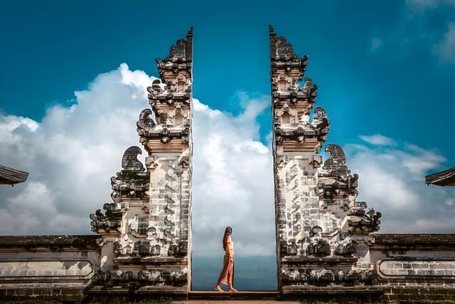 Bali Car-Charter: The Gates of Heaven Bali Tour