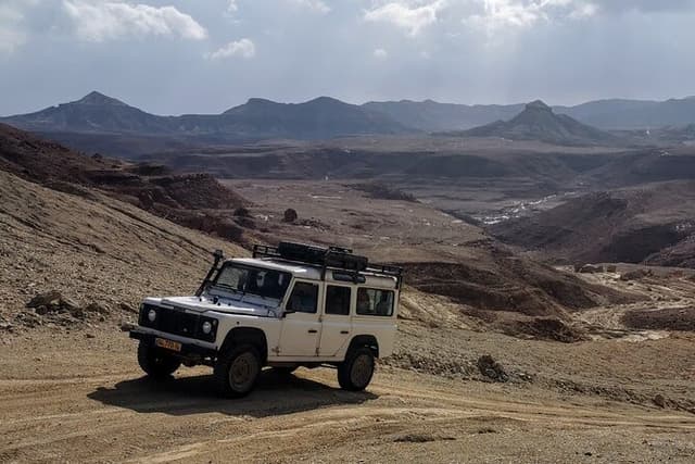 Ramon crater Jeep tours from Mitzpe Ramon