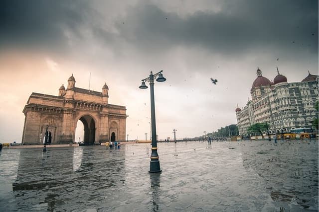 Guided Full Day Sightseeing City Tour of Mumbai