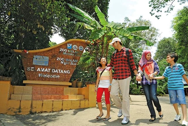 Malacca Garden, Museum & Zoo Tour from Kuala Lumpur with Lunch