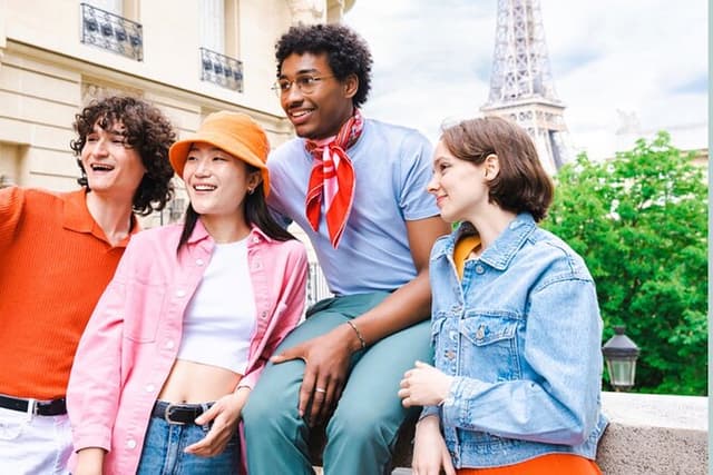 3 Hours Private Walking Tour of Montmartre and Paris