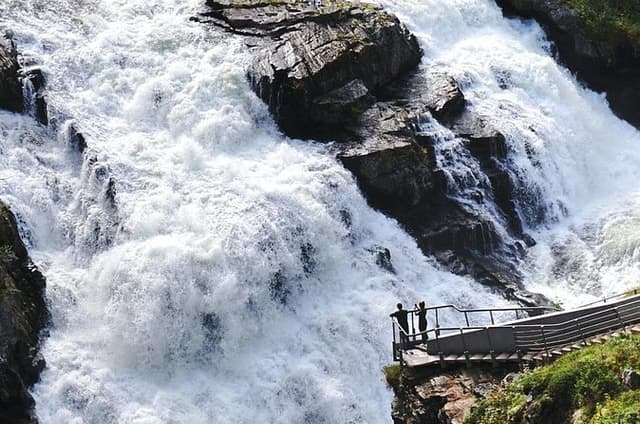 Eidfjord Guided tour Vøringfossen Waterfall & National Park