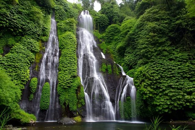 Bali Full-Day Tour: Exploring Instagrammable Place in North Bali