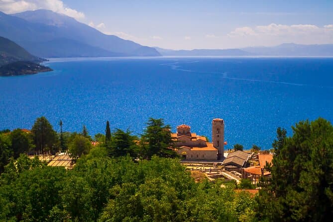 Reliable Private Transfers: Skopje to Tirana Express