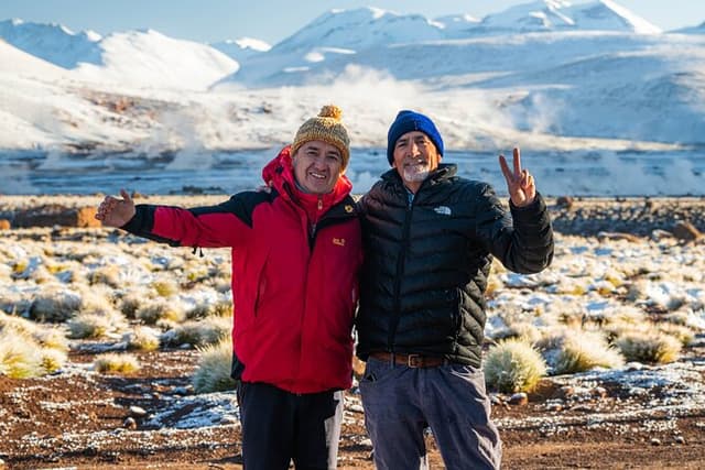 Private Tour of Geyser del Tatio breakfast in Geyser Blanco