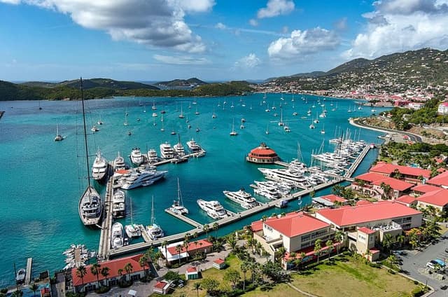 Full Day Shore Tour Charlotte Amalie from Charlotte Amalie Port