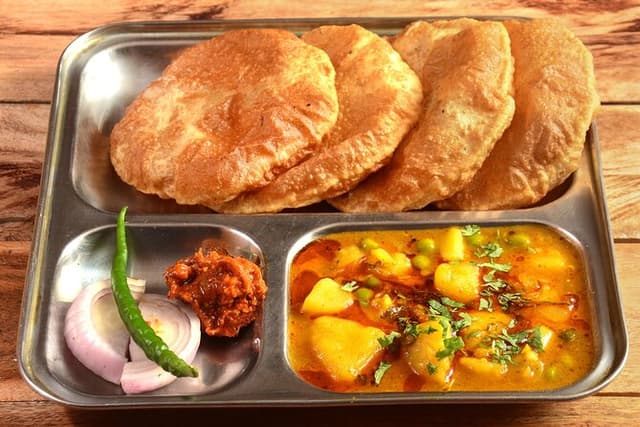 Prayagraj Food Crawl (2 Hours Guided Local Food Tasting Tour)