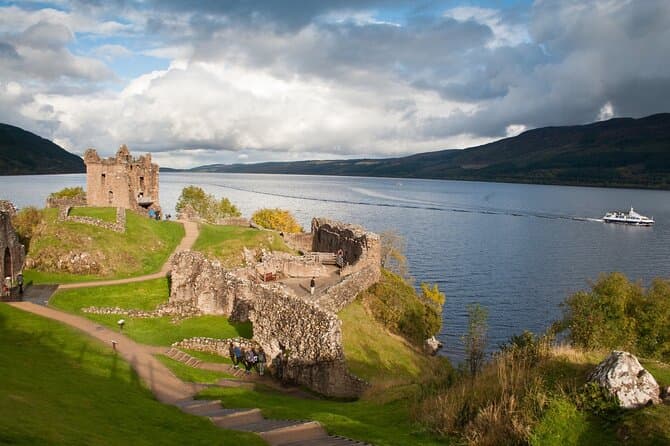 Loch Ness Day Trip in Invergordon: Legends Await