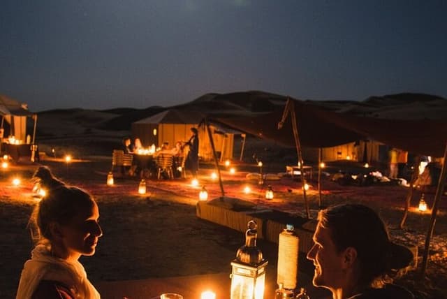 Marrakech: Sunset Dinner in Agafay Desert with show & Transport