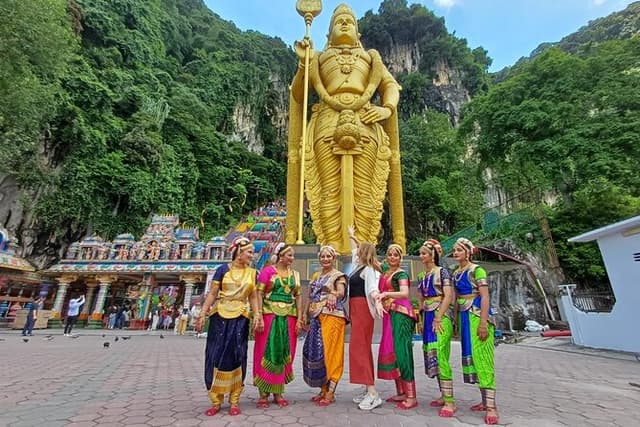 Port Klang Shore Excursion: Batu Caves, Crafts & Kanching Falls