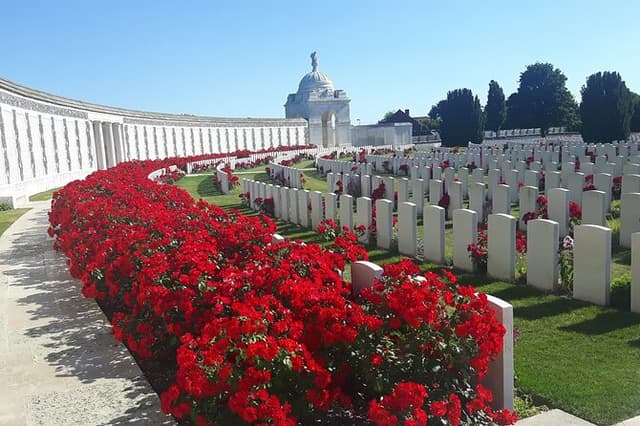 In Flanders Fields and Passchendaele Half Day Morning Tour
