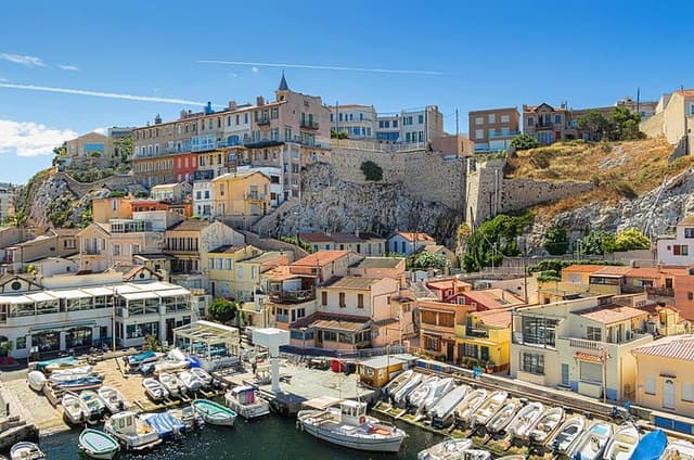 Full Day Private Guided Sightseeing City Tour in Marseille