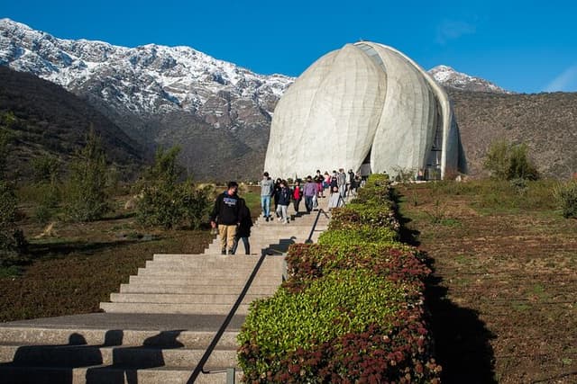 Bahá’í Temple, Concha y Toro Wine Tour & Lapis Lazuli