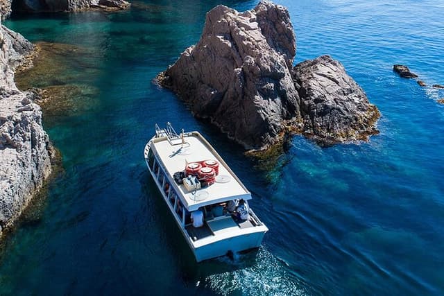 From Barcelona : Tossa de Mar, Coastal Path, Boat and Costa Brava