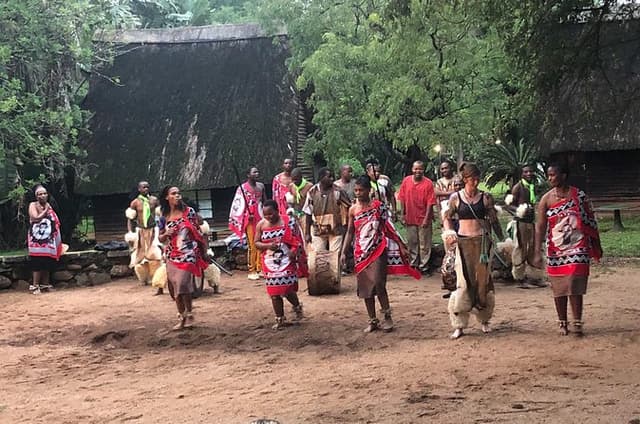Eswatini Cultural Day Trip from Maputo: Dance Show & Waterfall