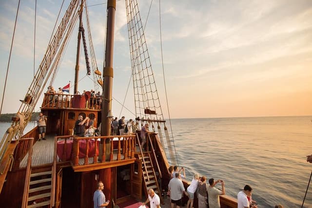 Adults Only Sunset Cruise in Dubrovnik on a 16th-Century Karaka
