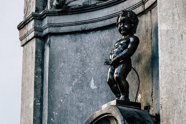 Historical Walking Tour: The Story of Brussels - by Legends