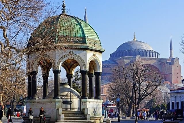Best Istanbul tour with private guide by skipping ticket line