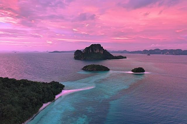 7 Islands Sunset tour by Speed boat