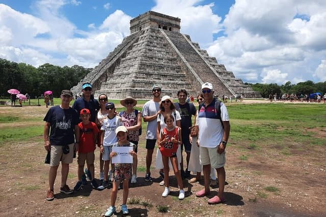 Chichen Itza Guided Group Walking Tour - Last minute booking