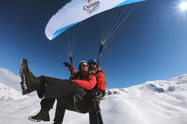 DAVOS: Paragliding For 2 Passengers - Together In The Air! (Video&Photos Incl.)