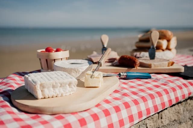 Normandy Food & Drink E-Bike guided Tour / Private