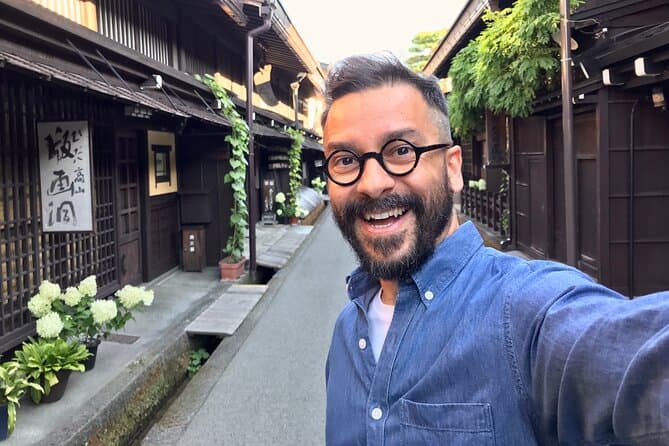 Authentic Takayama Old Town Walking Tour & Cultural Guide