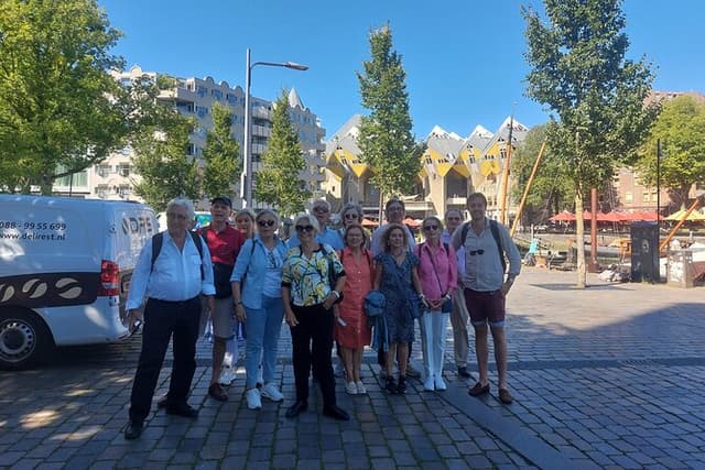 Rotterdam: Private Walking Tour with Cube House Entry