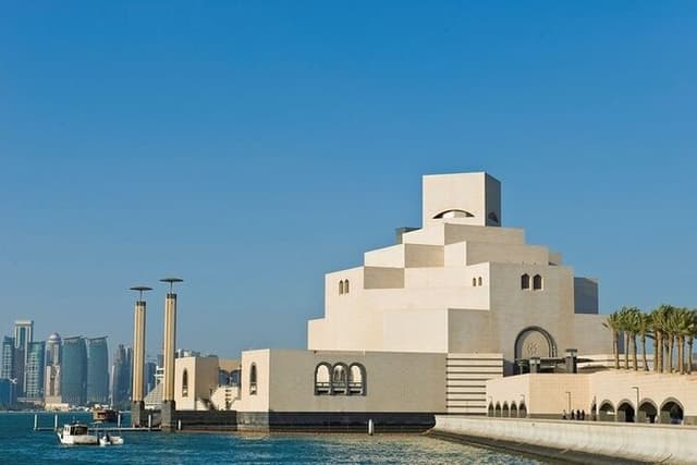 Doha City Tour | Guided Sightseeing Tour of Qatar