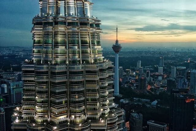 Kuala Lumpur Full Day Private Tour with 24 spots Of Wonders