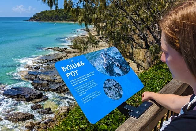 Noosa, Eumundi Markets, Glass House Mountains from Brisbane