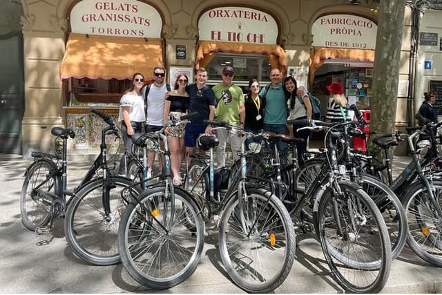 On Local Wheels: Surprising Neighborhoods - Private Bike Tour