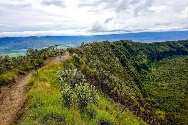 Day Trip to Mount Longonot National Park and Lake Naivasha