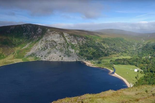 Wicklow and Glendalough Sightseeing private chauffeur tour