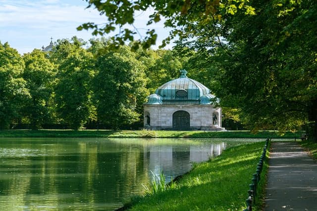 Skip-the-line Nymphenburg Palace Guided Tour with Transfers
