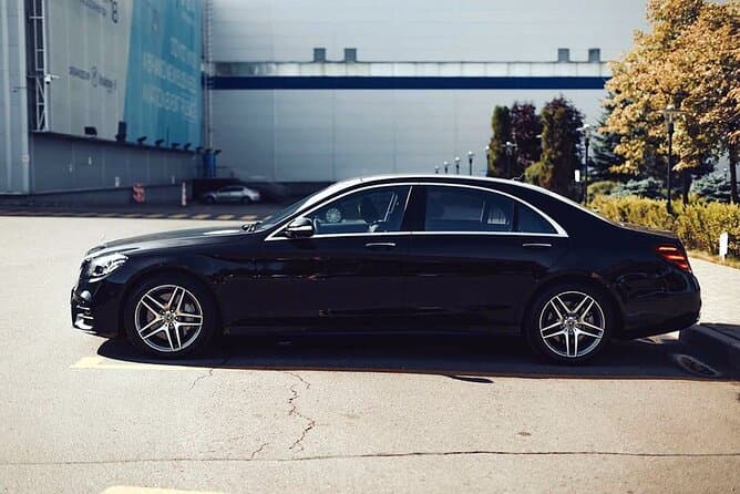 Reliable Private Transfers from Hamburg Airport to City Center