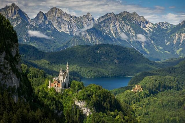 Neuschwanstein and Hohenschwangau Private Tour: Munich or Füssen
