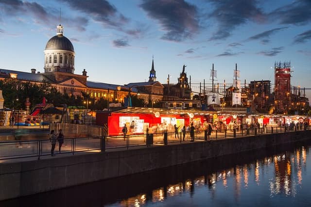 Old Montreal at Twilight Private Tour