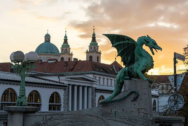 Dragons, everywhere you look!