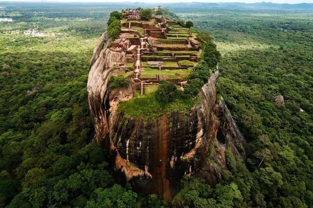 Private Full Day Tour Sigiriya and Dambulla From Kandy