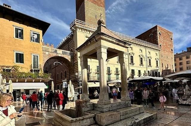 2-hour walking tour of Verona and the most famous places